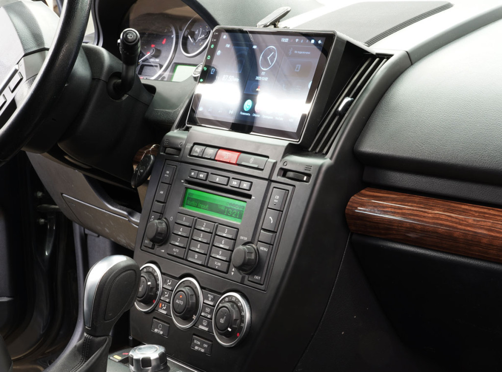 Рамка для UMS  LAND ROVER Freelander 2006-2014, 9" 