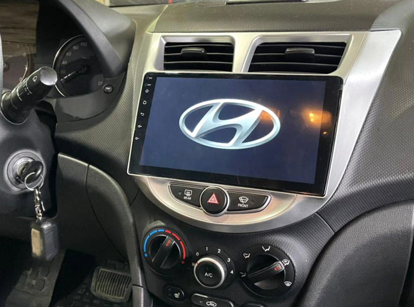 Рамка для UMS  HYUNDAI Solaris 2011-2017, 9"  SILVER