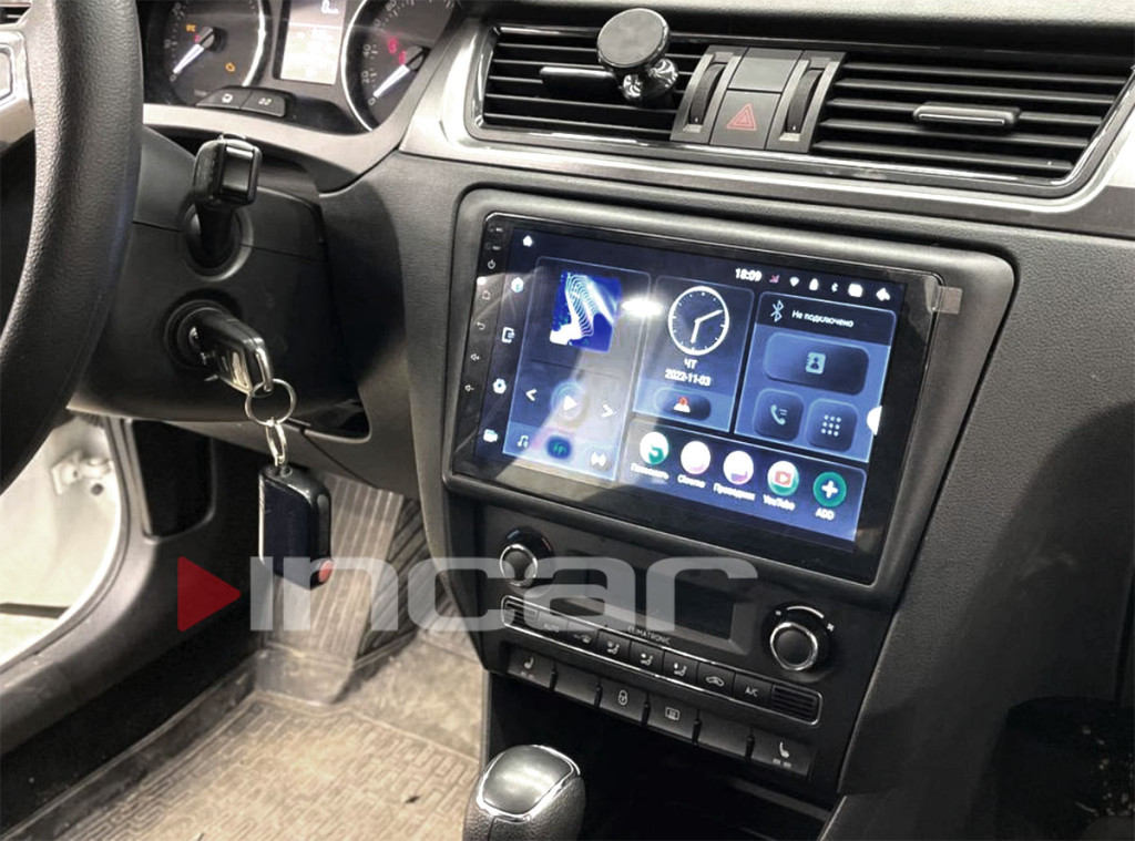 Рамка для UMS  SKODA Rapid 2012-2019