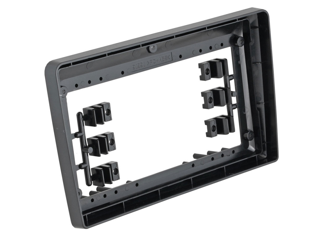 Рамка для UMS  Универсальная для перехода с 2din на 9"