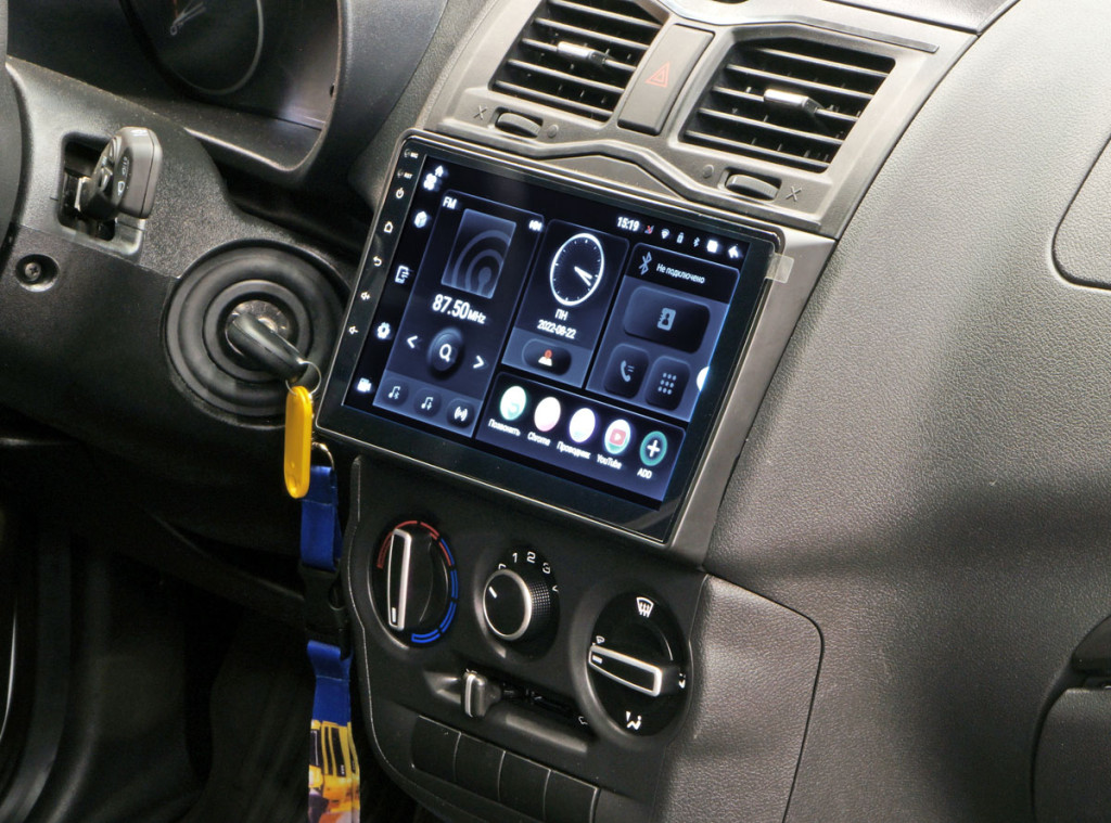 Рамка для UMS  LADA Granta 2018+, 9"