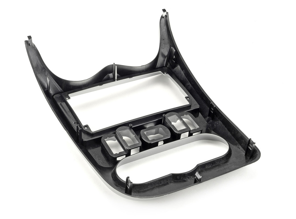 Рамка для UMS  LADA Largus 2012-2021, RENAULT Logan 2010-2014 SILVER, 9"
