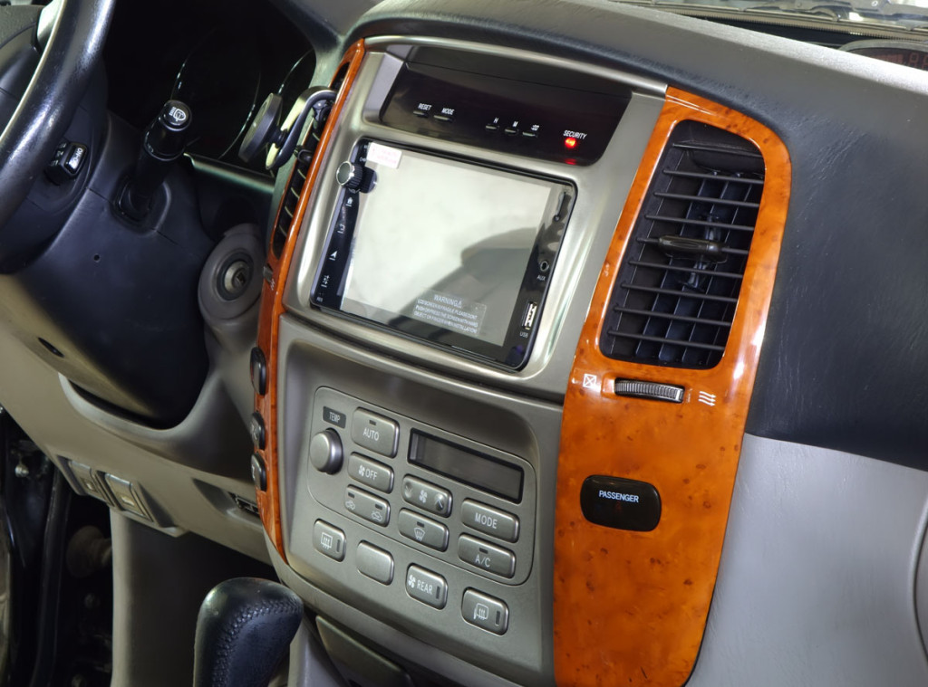 Рамка  TOYOTA LC-100 2din (вставка 201x101) (КОМПЛЕКТ)