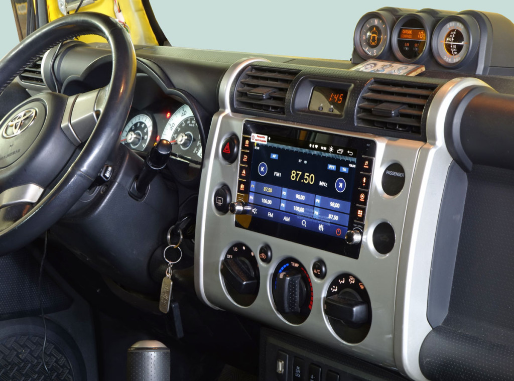 Рамка для UMS  TOYOTA FJ Cruiser, 9"