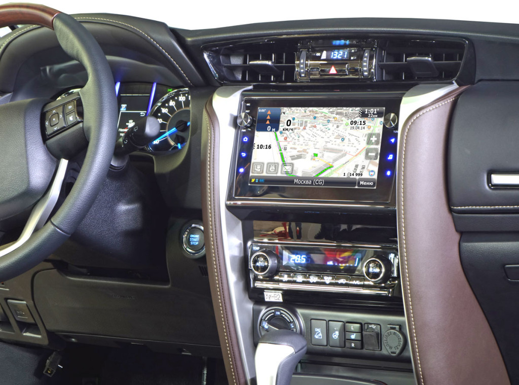 Рамка для UMS  TOYOTA Fortuner, SW4 2015+, 9"