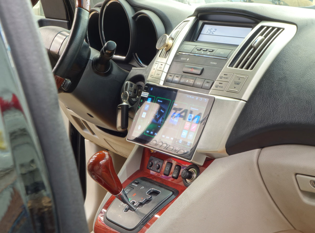 Рамка для UMS  LEXUS RX II 2003-2009; TOYOTA Harrier, 9" (тип2)