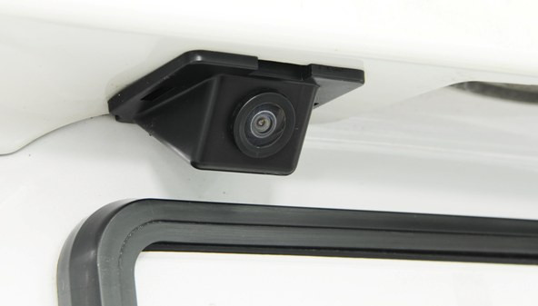 Camera Mitsubishi Lancer IX (2000-2010), Eclipse Cross (2017-2020), Outlander II/III (2005+) ,Peugeot 4007 (07-12),Citroen С-Crosser (INCAR VDC-025)