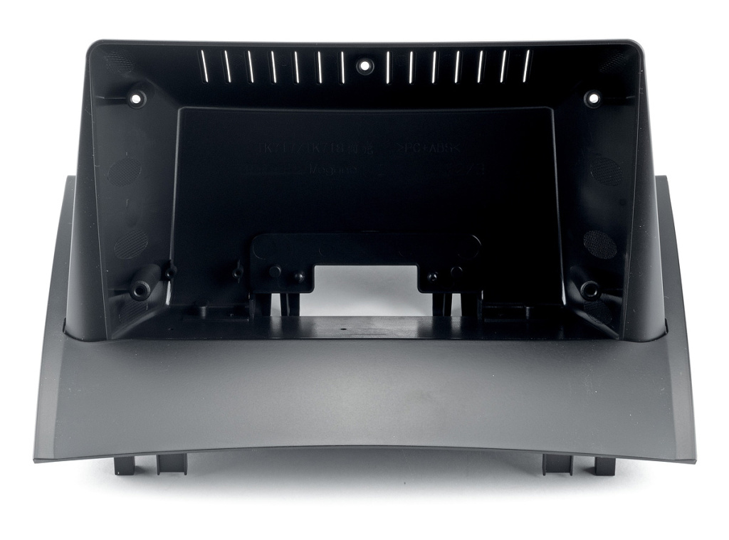 Рамка для UMS  RENAULT Megane-2 2003-2008 (накладка), 9"